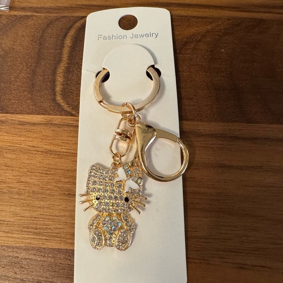 Accessories - ‼️5/$25‼️ Gold and AB Fashion Jewelry Keychain